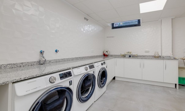 Resale - Wohnung Appartement -
La Vega Baja