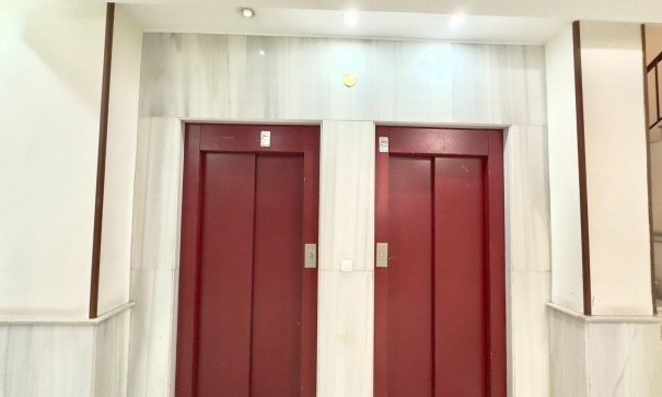 Sale - Apartment Flat -
Torrevieja - Centro