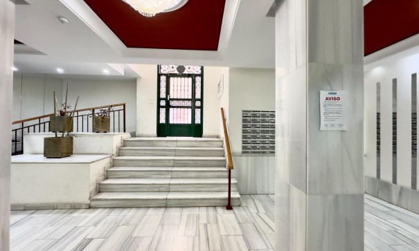 Sale - Apartment Flat -
Torrevieja - Centro