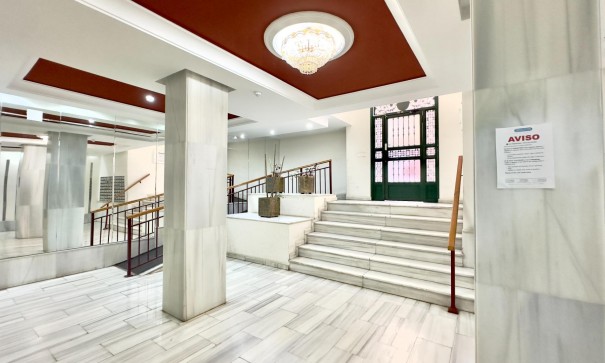 Sale - Apartment Flat -
Torrevieja - Centro