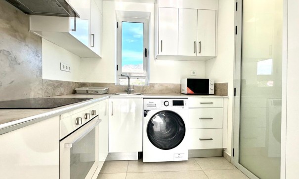 Venta - Apartamento piso -
Finestrat