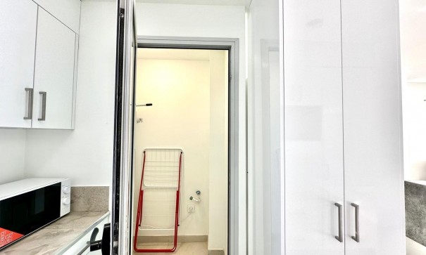 Venta - Apartamento piso -
Finestrat