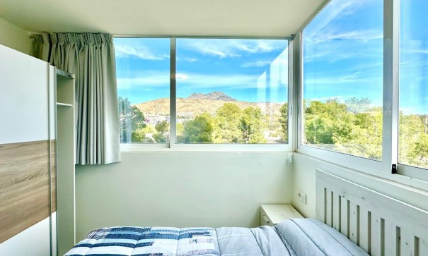 Venta - Apartamento piso -
Finestrat