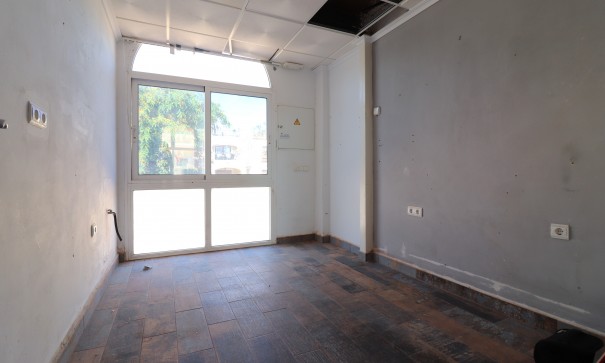 Sprzedaż - Reklama w telewizji -
Algorfa - La Finca Golf Resort