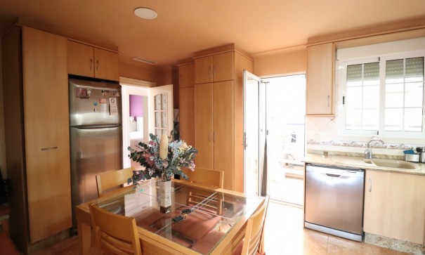 Videresalg - Fritliggende villa -
Almoradi - El Saladar