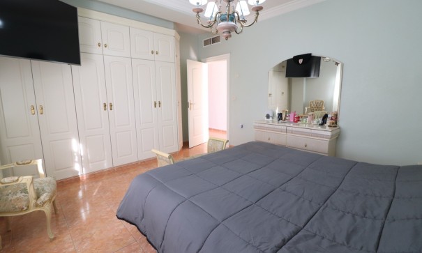 Videresalg - Fritliggende villa -
Almoradi - El Saladar