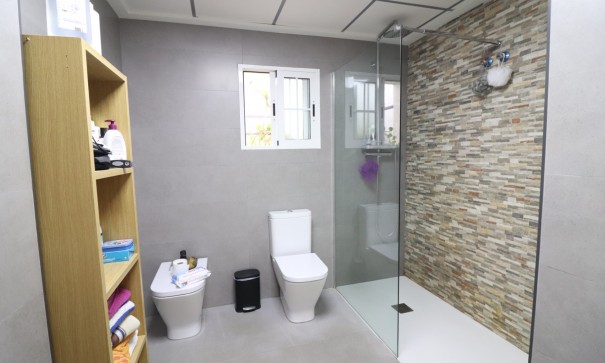 Videresalg - Fritliggende villa -
Almoradi - El Saladar