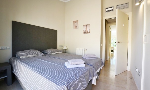 Återförsäljning - Fristående villa -
Orihuela - Las Colinas Golf