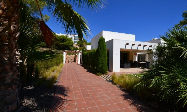 Återförsäljning - Fristående villa -
Orihuela - Las Colinas Golf