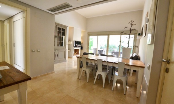 Återförsäljning - Fristående villa -
Orihuela - Las Colinas Golf