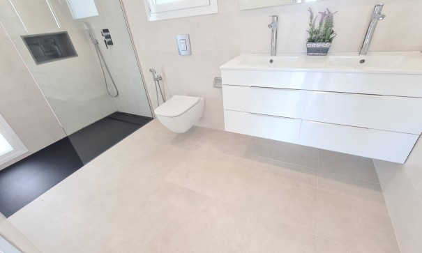 Sprzedaż - Willa wolnostojąca -
La Marina