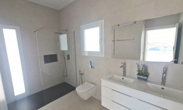 Sprzedaż - Willa wolnostojąca -
La Marina