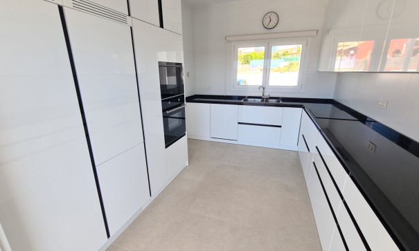 Sprzedaż - Willa wolnostojąca -
La Marina