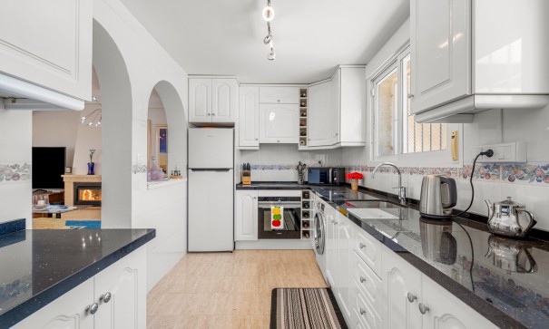 Resale - Freistehende Villa -
Algorfa - Lomas de la Juliana