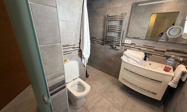 Herverkoop - Vrijstaande Villa -
Orihuela Costa - Villamartín