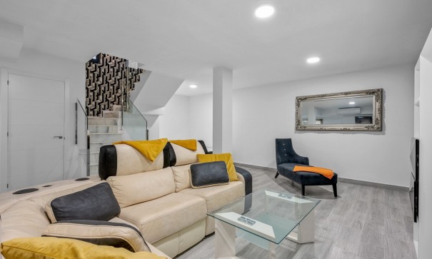 Sprzedaż - Willa wolnostojąca -
Orihuela Costa