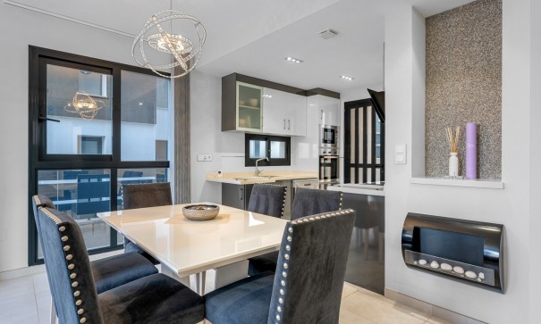 Sprzedaż - Willa wolnostojąca -
Orihuela Costa