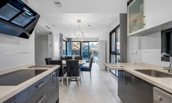 Sprzedaż - Willa wolnostojąca -
Orihuela Costa