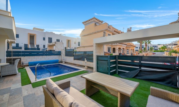 Sprzedaż - Willa wolnostojąca -
Orihuela Costa