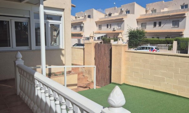 Resale - Stadthaus -
Orihuela Costa - Playa Flamenca