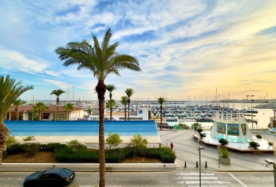 Herverkoop - Appartement / Flat -
Torrevieja - torrevieja