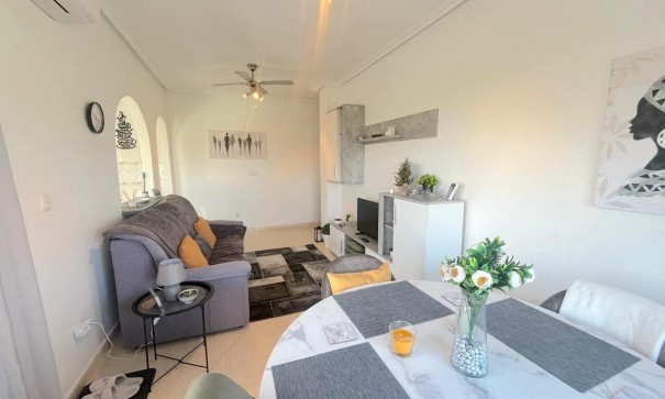 Resale - Wohnung Appartement -
Algorfa