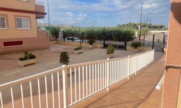 Resale - Wohnung Appartement -
Algorfa