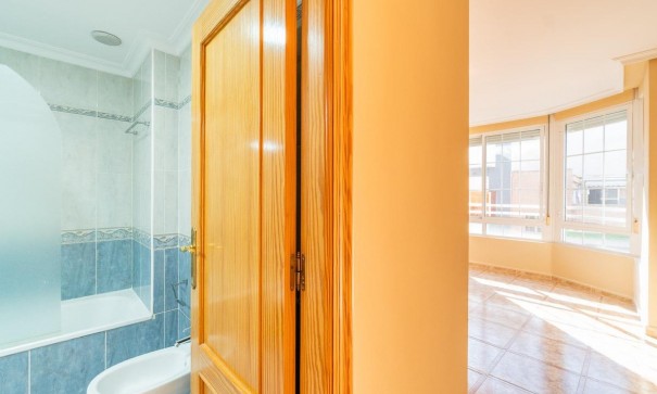 Herverkoop - Apartement Flat -
Torrevieja - Centro