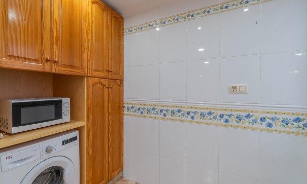 Herverkoop - Apartement Flat -
Torrevieja - Centro