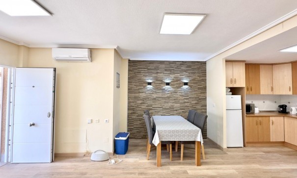 Herverkoop - Apartement Flat -
Torrevieja - Torreblanca