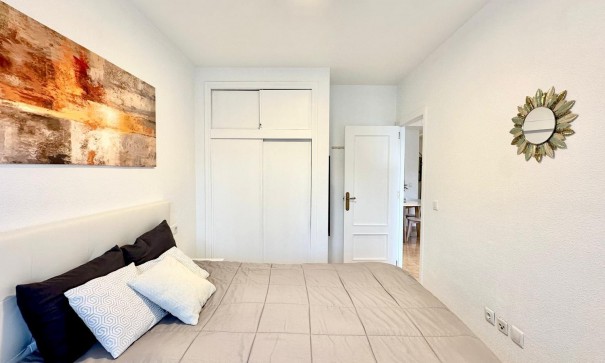 Herverkoop - Apartement Flat -
Torrevieja - Centro