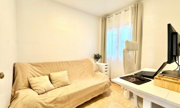 Herverkoop - Apartement Flat -
Torrevieja - Centro