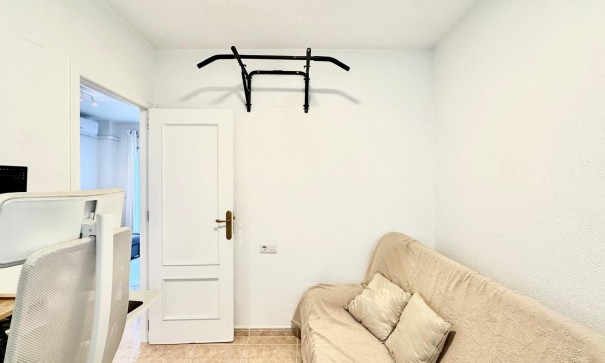 Herverkoop - Apartement Flat -
Torrevieja - Centro