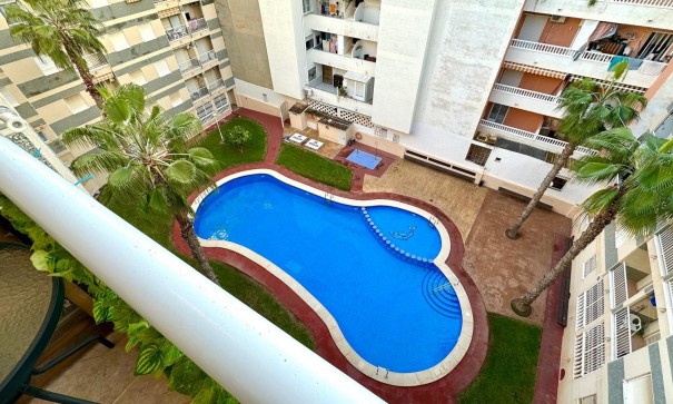 Herverkoop - Apartement Flat -
Torrevieja - Centro
