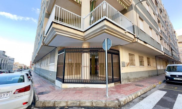 Herverkoop - Apartement Flat -
Torrevieja - Centro
