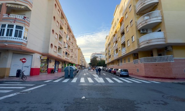 Herverkoop - Apartement Flat -
Torrevieja - Centro