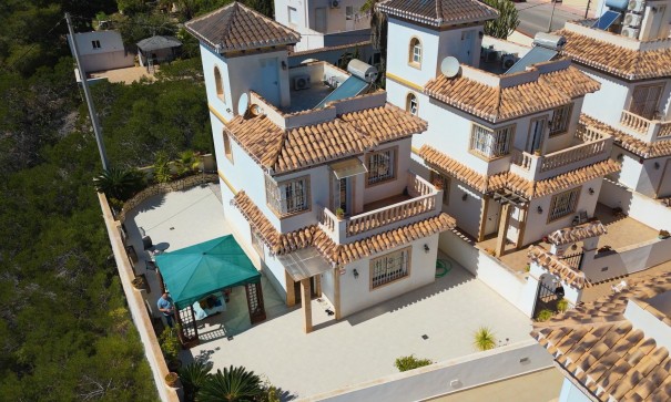 Sale - Detached Villa -
Torrevieja - La Mata