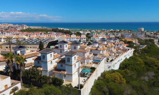 Sale - Detached Villa -
Torrevieja - La Mata