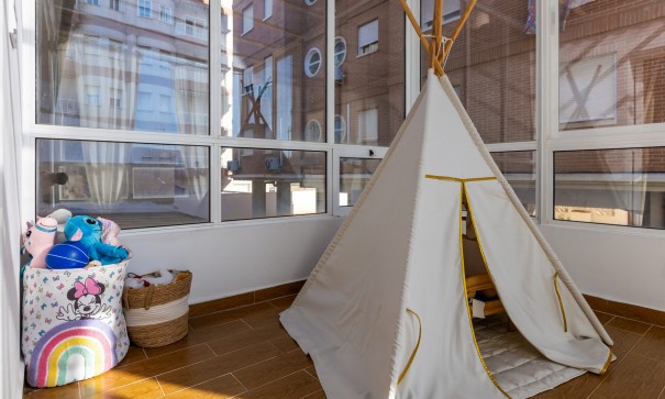 Sprzedaż - Dom miejski -
Torrevieja