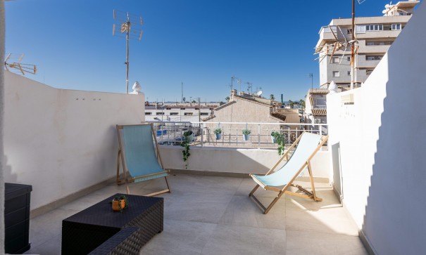 Sprzedaż - Dom miejski -
Torrevieja