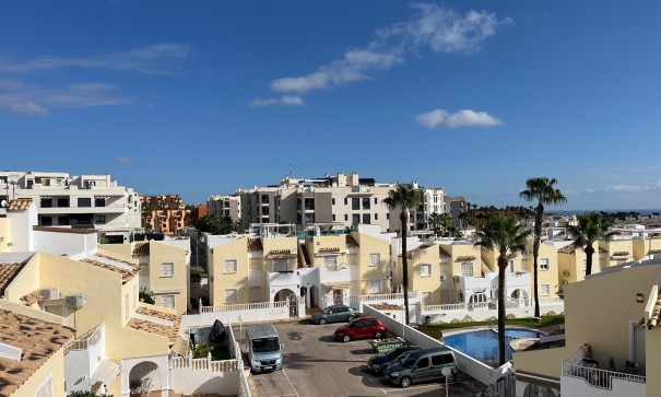 Herverkoop - Halfvrijstaande villa -
Villamartín - Panorama Golf