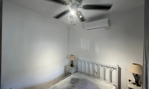 Herverkoop - Halfvrijstaande villa -
Villamartín - Panorama Golf