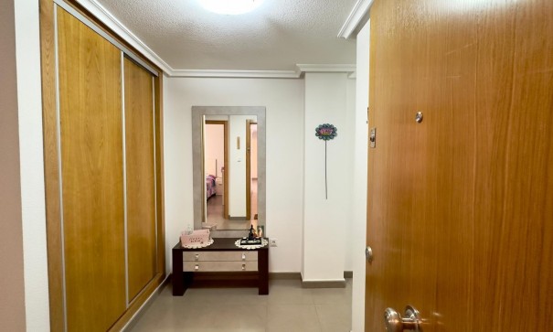Herverkoop - Apartement Flat -
Torrevieja - torrevieja