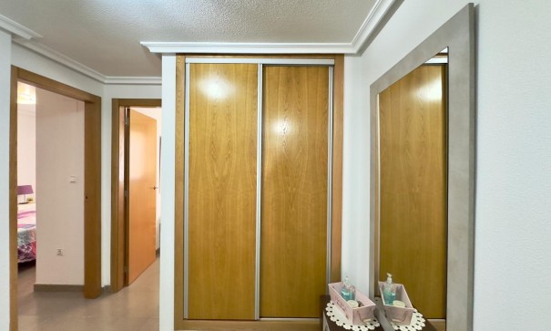 Herverkoop - Apartement Flat -
Torrevieja - torrevieja