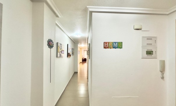 Herverkoop - Apartement Flat -
Torrevieja - torrevieja