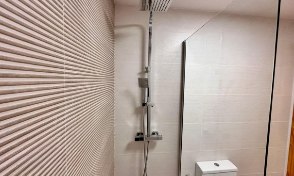 Herverkoop - Apartement Flat -
Torrevieja - Centro