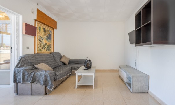 Sale - Detached Villa -
Torrevieja - Urbanización San Luis