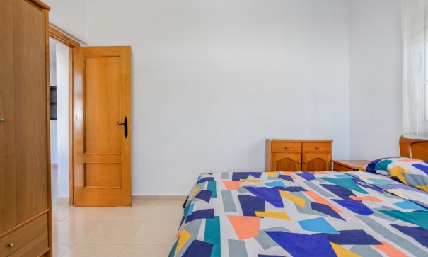 Sale - Detached Villa -
Torrevieja - Urbanización San Luis