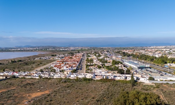 Sale - Detached Villa -
Torrevieja - Urbanización San Luis
