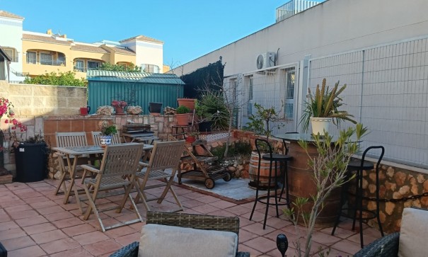 Venta - Apartamento piso -
Los Montesinos - La herrada